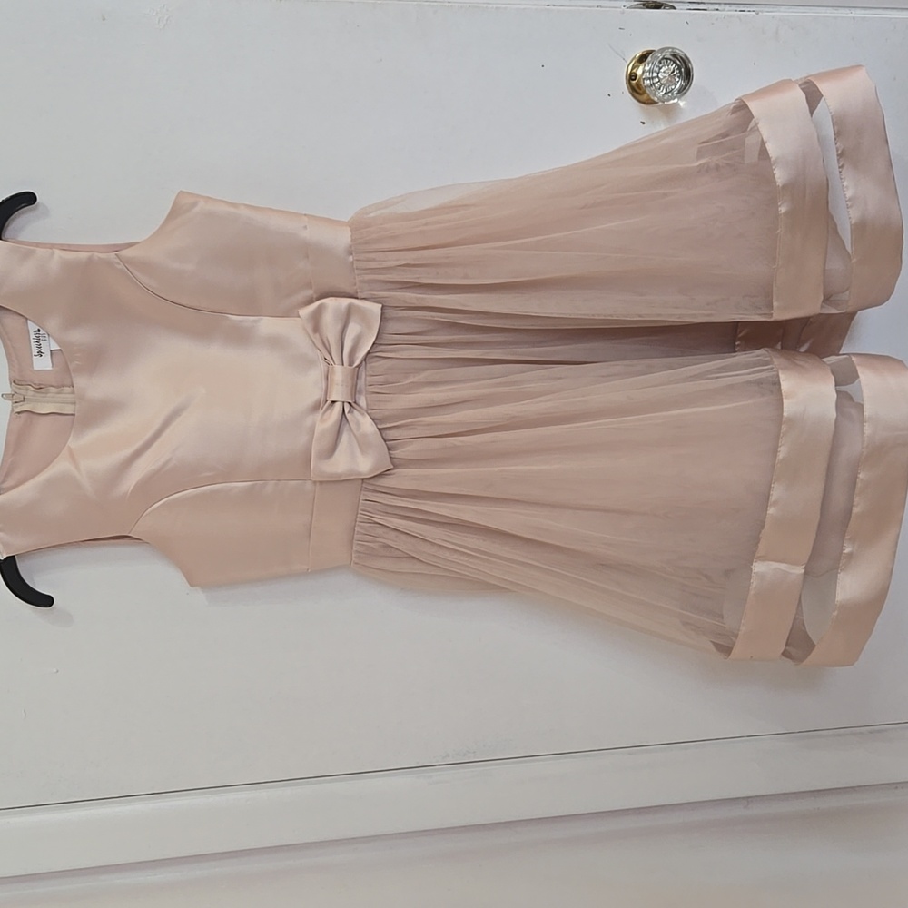 Girls dress